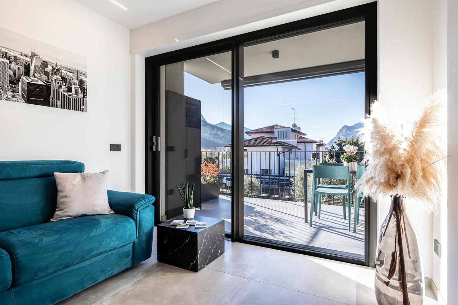 Elvy Garda Living Garden Apartment Riva del Garda Bagian luar foto