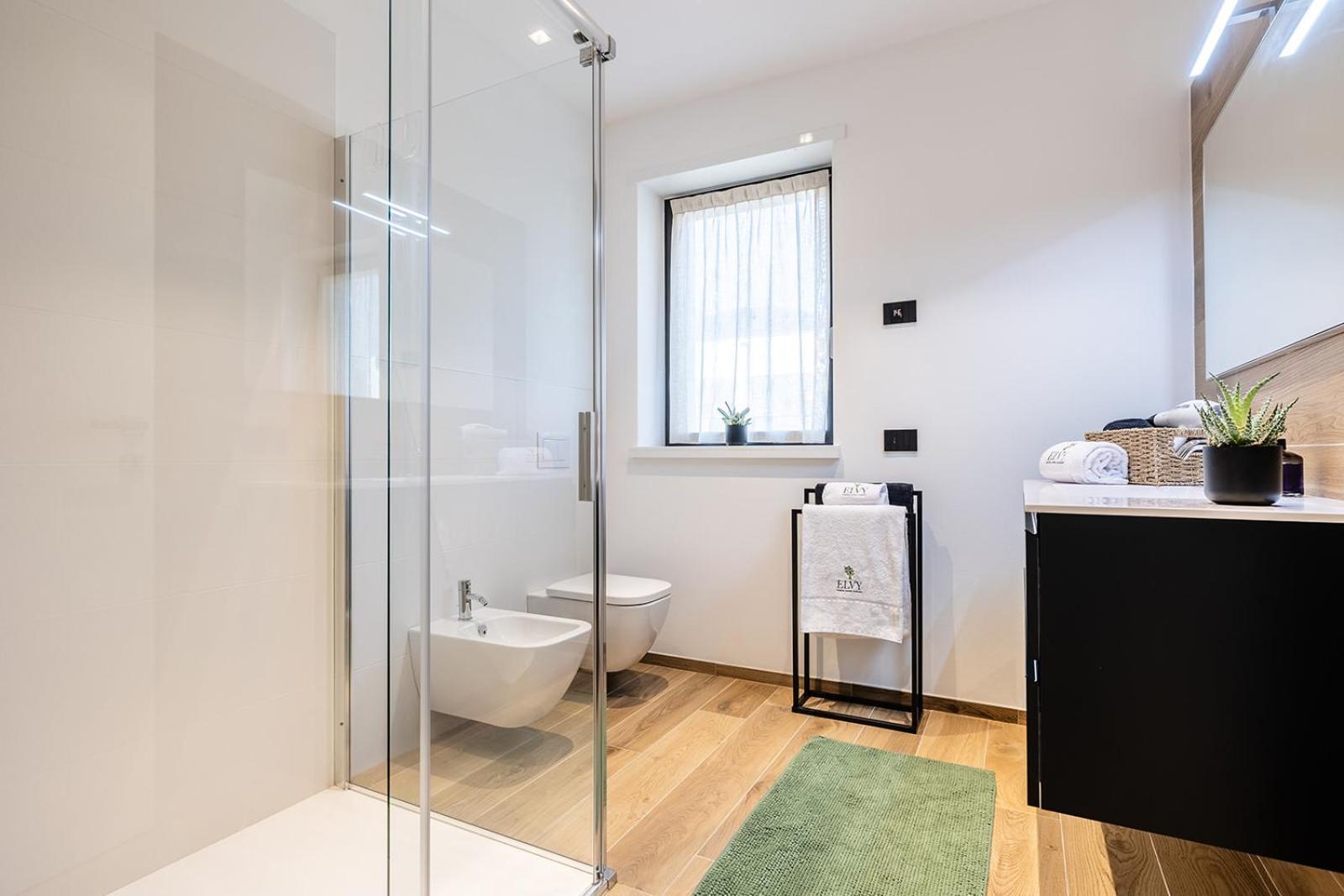 Elvy Garda Living Garden Apartment Riva del Garda Bagian luar foto