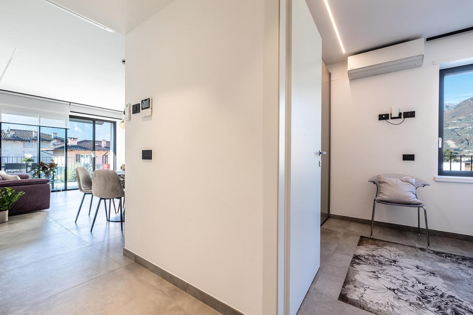 Elvy Garda Living Garden Apartment Riva del Garda Bagian luar foto