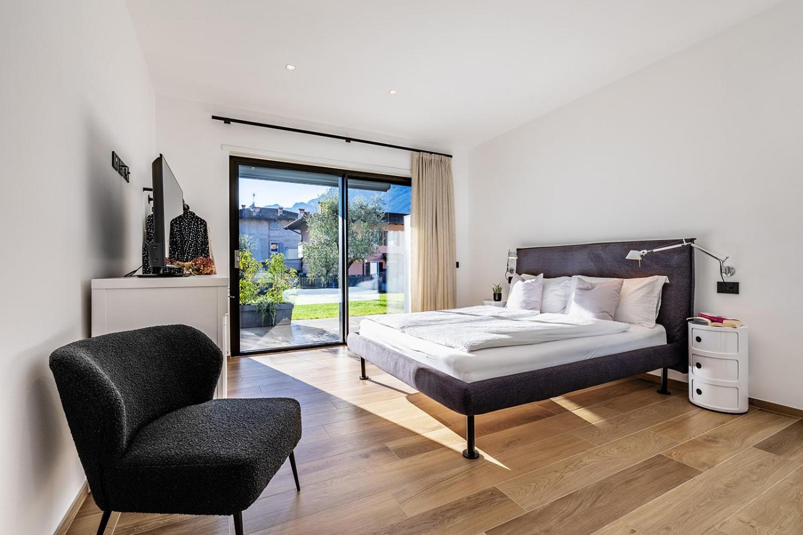 Elvy Garda Living Garden Apartment Riva del Garda Bagian luar foto
